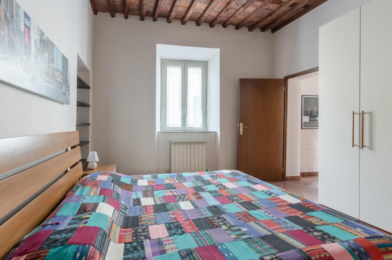 Lucca - Piazza Dell'Anfiteatro Central Apartment! ภายนอก รูปภาพ