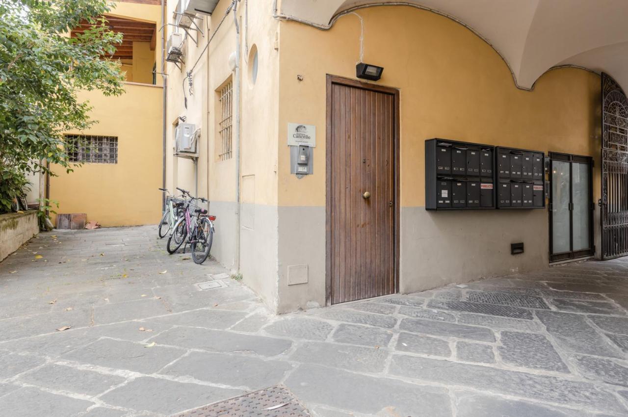 Lucca - Piazza Dell'Anfiteatro Central Apartment! ภายนอก รูปภาพ